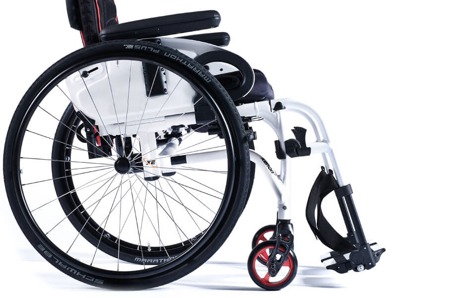 The lightest folding wheelchair with swing-away legrests!